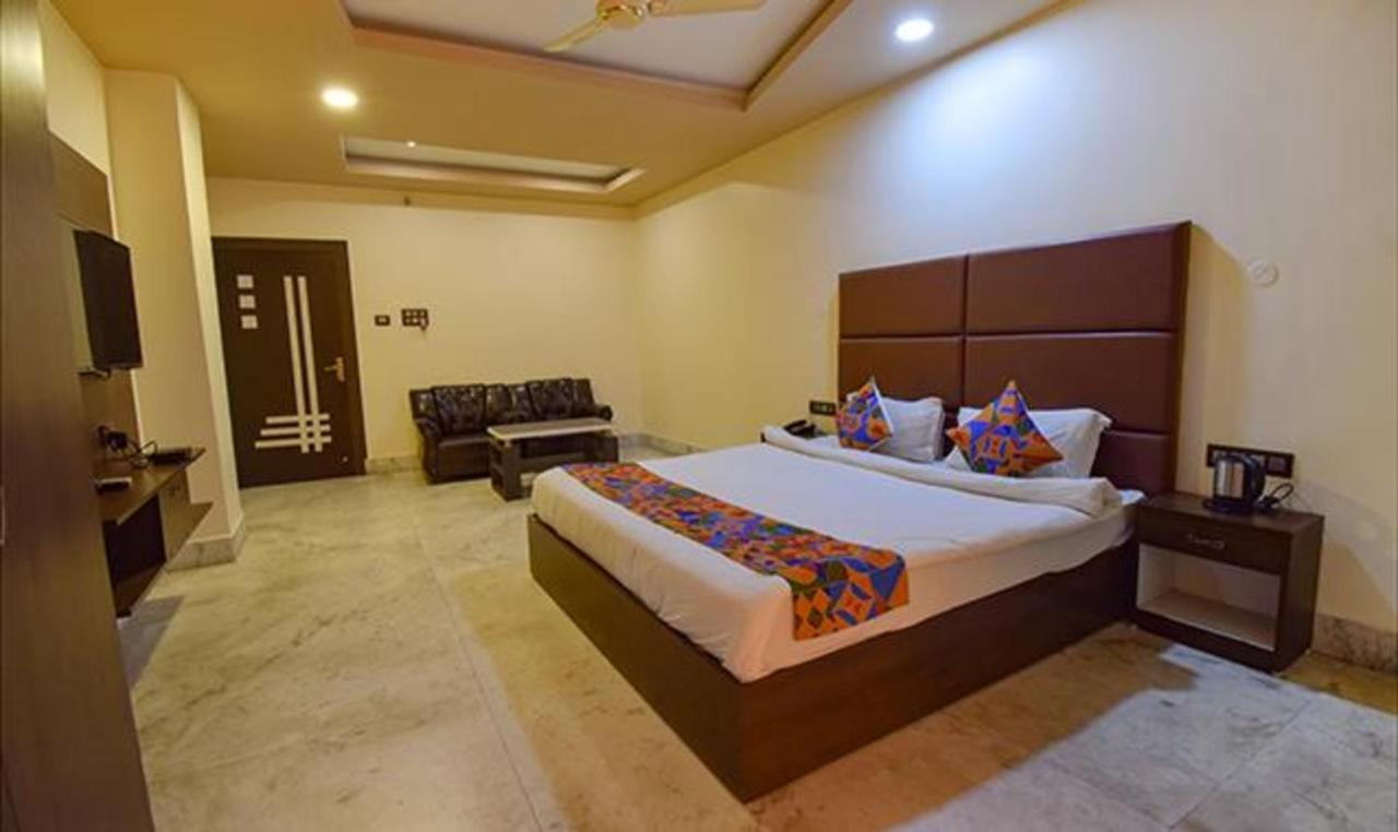 Fabhotel Rr Suites Guwahati Exterior photo